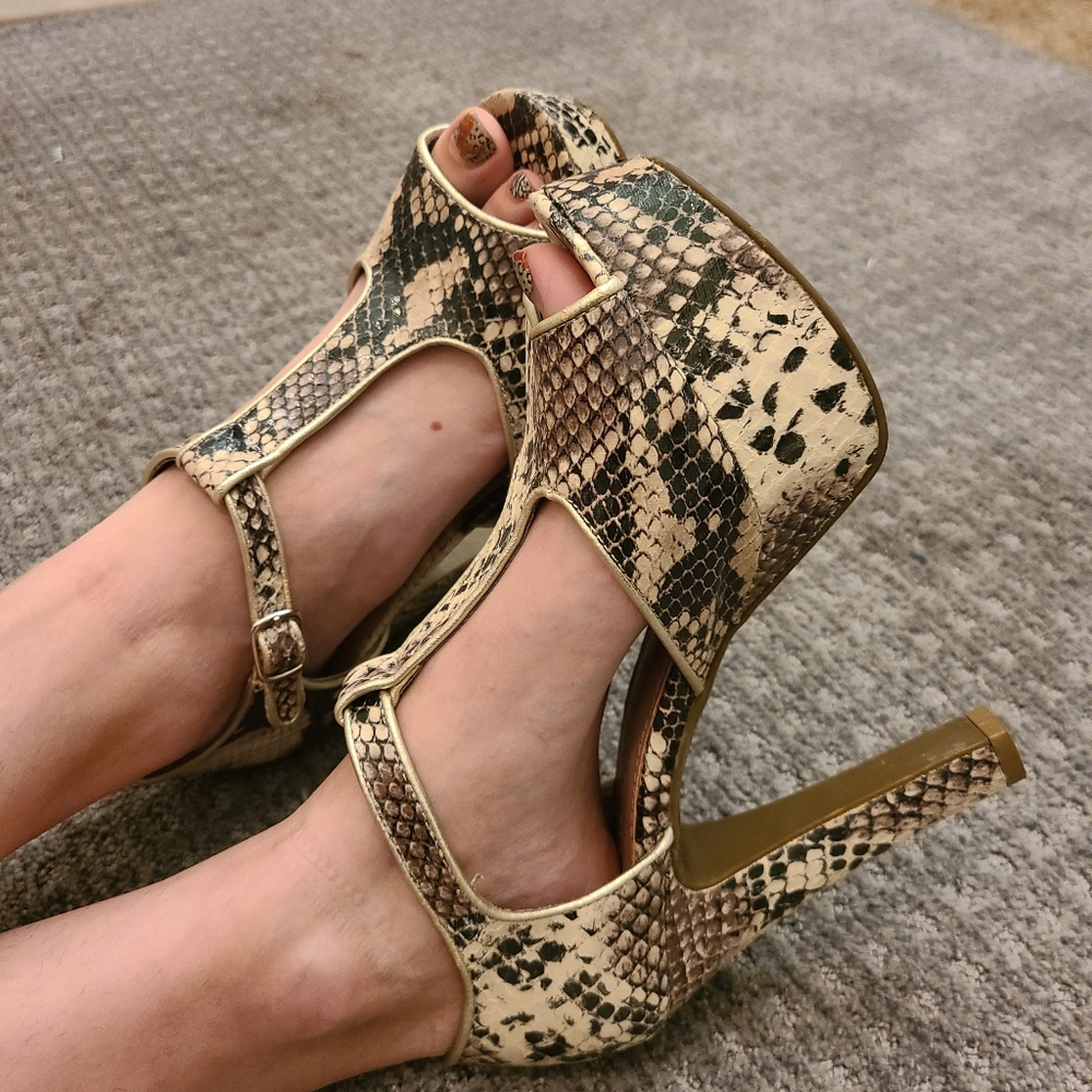 Pink & Pepper 5" Heels 👠 - Picture 2 of 11